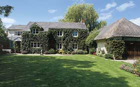 May Cottage B&B,  Andover